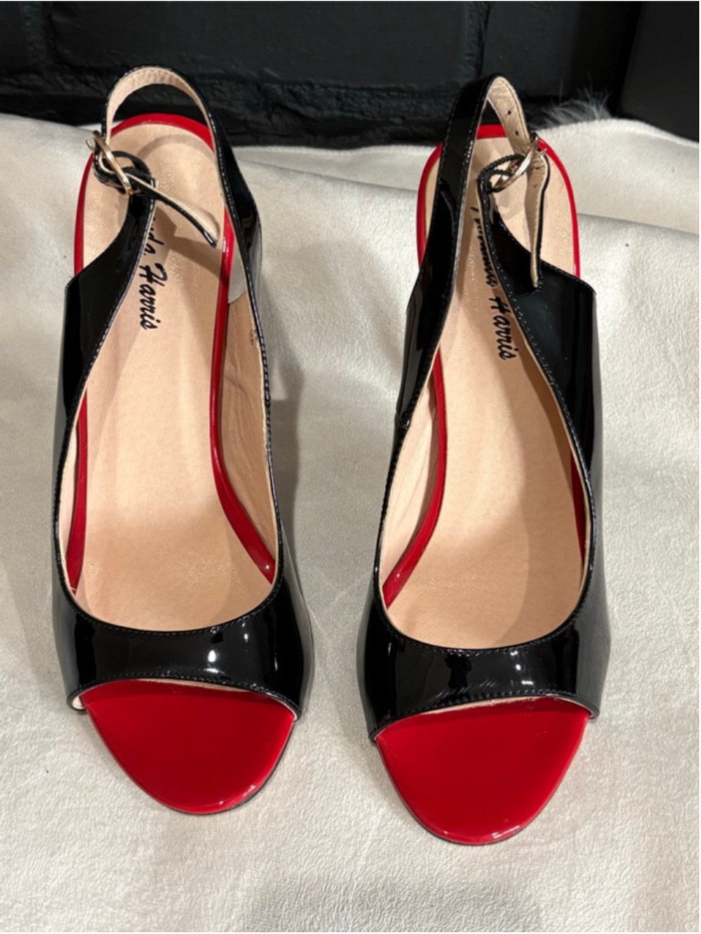 Women's Unbranded Black and Red Heels Size 8.5